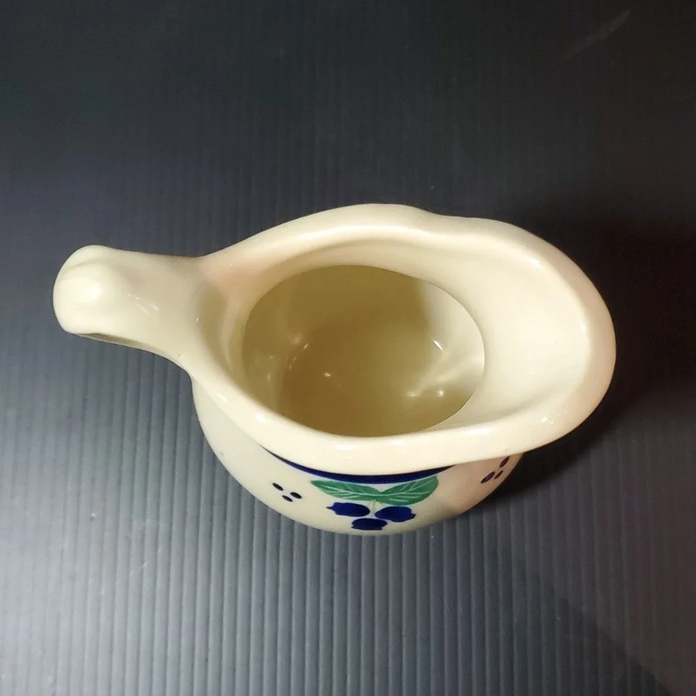 Vintage Hartstone Pottery USA  1980's BLUEBERRY PATTERN‎ CREAMER MINT Condition